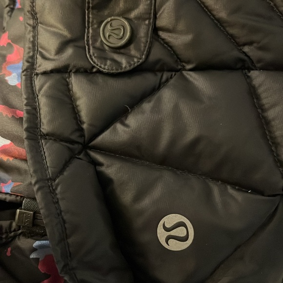 Lululemon Four The Helluvit size 4
Black/Dandy Digie Multi Liner Coat - Picture 7 of 15